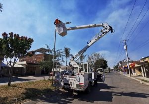Alumbrado Público atiende hasta 90 reportes a la semana