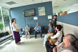 DIF Zamora realizó entrega de bastones a personas que sufren de alguna discapacidad motriz 