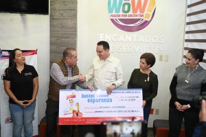 Carlos Soto agradeció el apoyo de Grupo Merza a favor de la educación