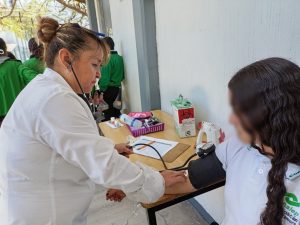DIF Zamora fortalece la salud juvenil con jornada médica en el CONALEP