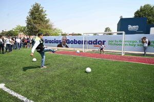 Inauguraron cancha de fútbol 7 en Zamora para fortalecer el tejido social