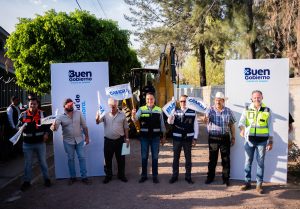 Carlos Soto da banderazo de arrranque de obra en Romero de Torres