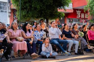 Carlos Soto celebró a las mamás en su día