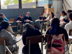 DIF Zamora lleva charla sobre cutting a estudiantes del CONAFE