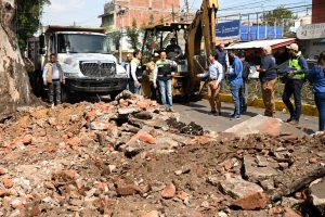 Carlos Soto supervisó atención a zonas afectadas tras la tromba