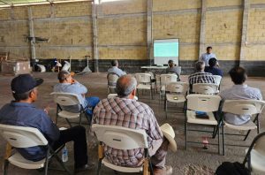 Capacitan en Zamora a productores sobre buenas prácticas para cultivo de maíz