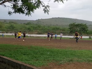 Festejan a papás de Ario de Rayón con torneo deportivo en el CEDECO
