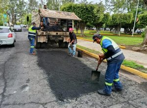 Refuerzan trabajos de bacheo en vialidades de Zamora