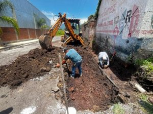 Dignifican calle de acceso a El Sauz de Magaña