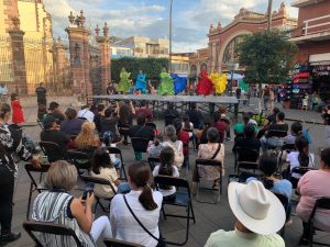 Grupo de danza “T´Sipikurin” engalanó los festejos patrios en Zamora