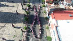 Se realizó Moño Humano y Caminata Rosa