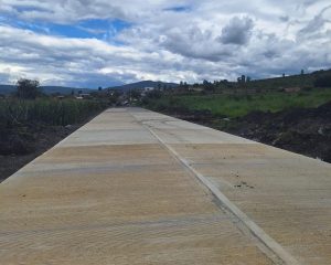 Por concluir segunda etapa de pavimentación del camino al panteón de Aquiles Serdán