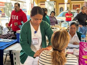 Realizan Feria de la Salud en Zamora para reforzar vacunación invernal