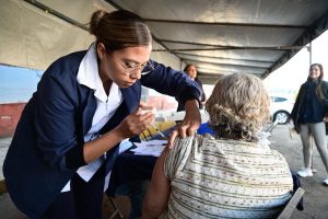 Celebran el 24 aniversario del Mercado de Canindo con Feria de la Salud