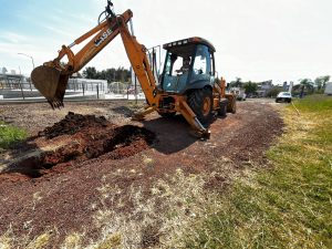 Inician pavimentación de calle de acceso al Banco del Bienestar